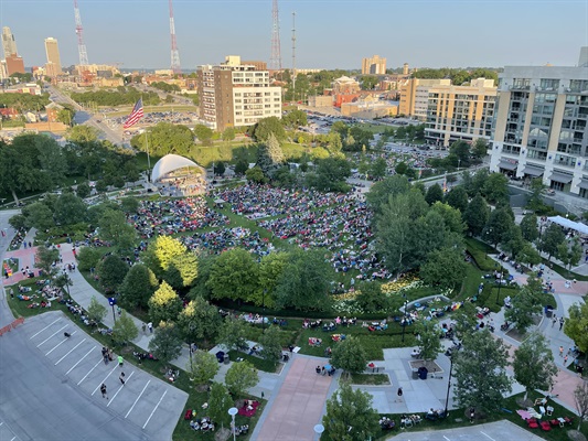 Overhead view of approximately 9000 people at Jazz on the Green.