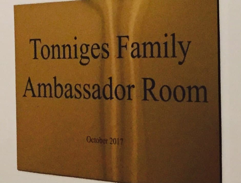 the-tonniges-family-ambassador-room1